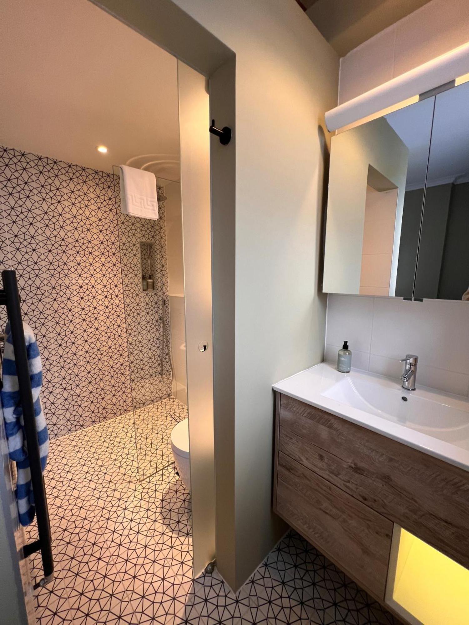 ホテル Lido Townhouse ブリストル エクステリア 写真